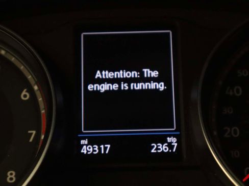 Used 2021 Volkswagen Atlas Cross Sport SE FWD image 5