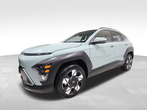 Used 2025 Hyundai Kona SEL image 8