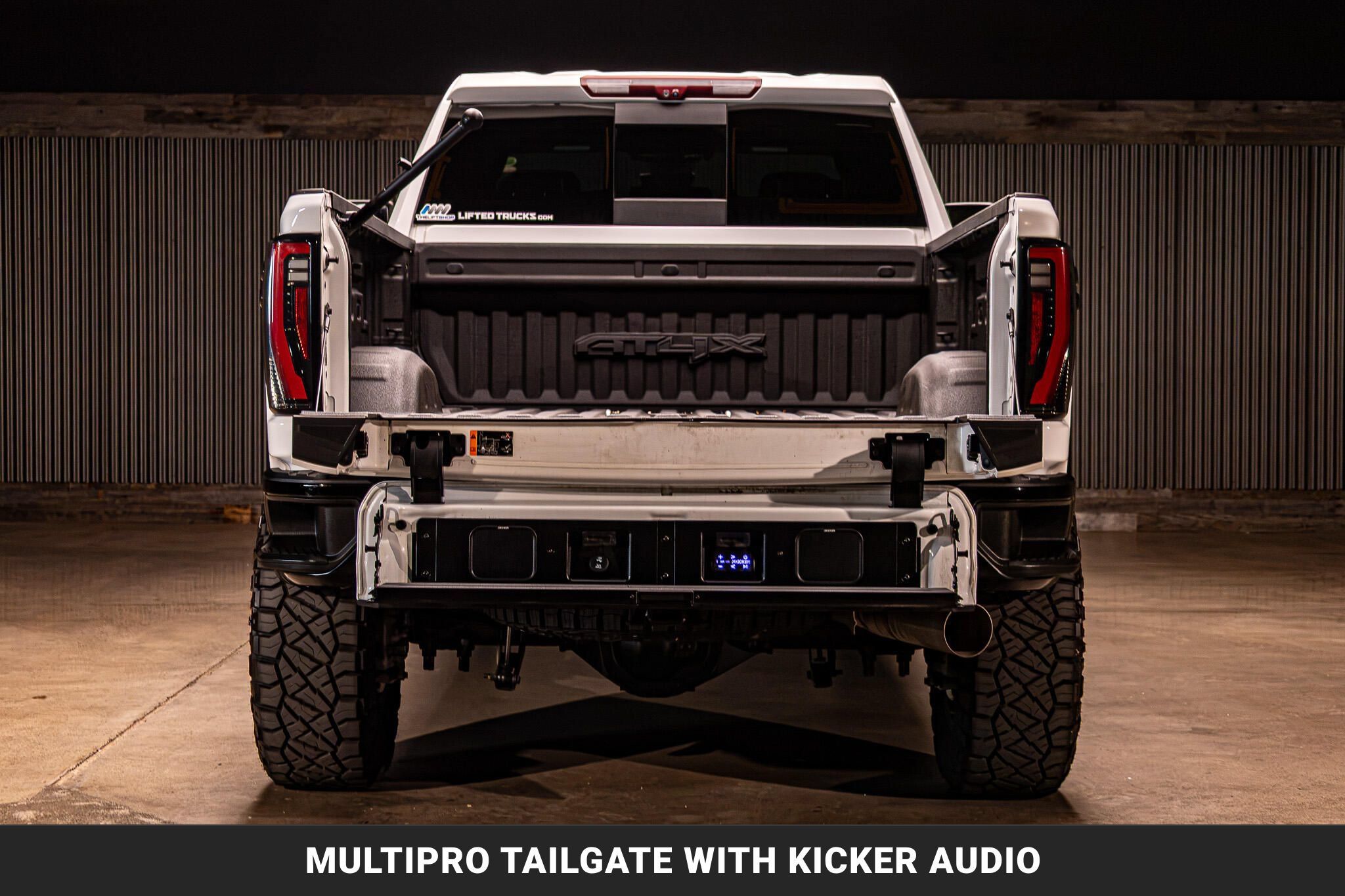 Used 2024 GMC Sierra 2500 AT4X AWD/4WD image 8