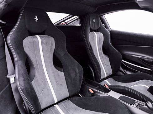 Used 2020 Ferrari 488 Pista Coupe RWD image 68