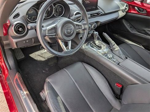 Used 2022 MAZDA MX-5 Miata RF Grand Touring image 10