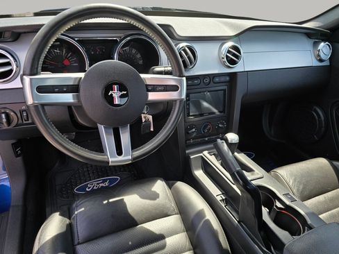 Used 2008 Ford Mustang GT Premium RWD image 2