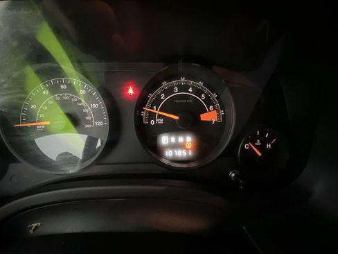 Used 2015 Jeep Patriot Latitude AWD/4WD image 15