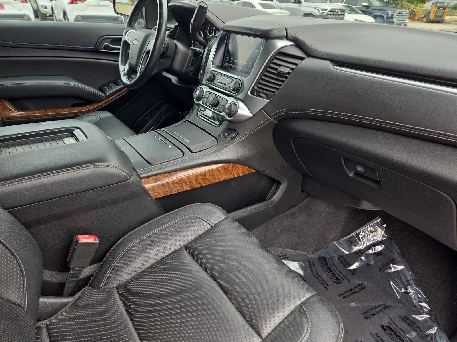 Used 2020 Chevrolet Suburban Premier RWD image 16