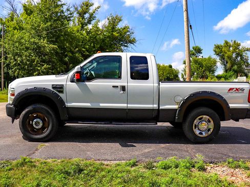 Used 2009 Ford F250 Lariat image 9