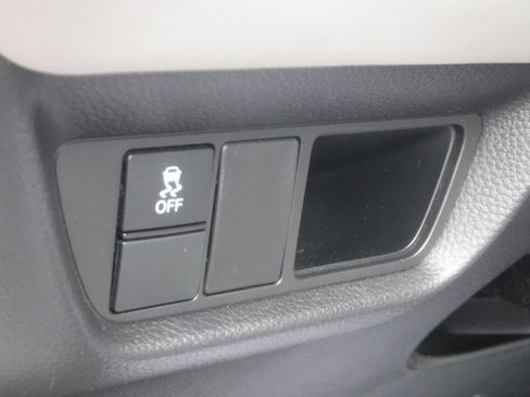 Used 2023 Honda HR-V LX image 13