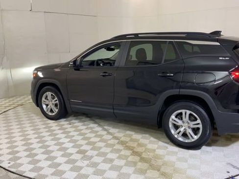 Used 2023 GMC Terrain SLE w/ Driver Convenience Package FWD image 6