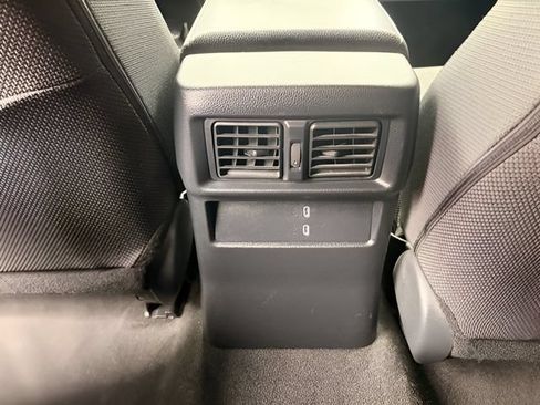 Used 2025 Toyota 4Runner SR5 AWD/4WD image 12