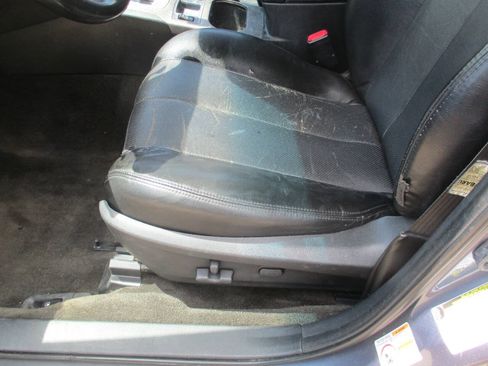 Used 2013 Subaru Outback 2.5i Limited AWD/4WD image 11