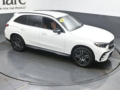 Used 2024 Mercedes-Benz GLC 300 image 38