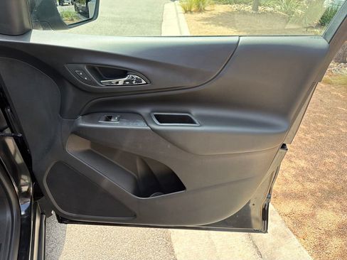 Used 2019 Chevrolet Equinox LT FWD image 33