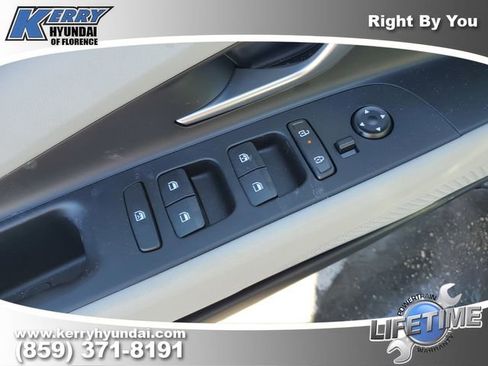 New 2026 Hyundai Elantra Limited FWD image 21