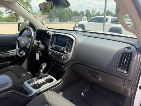 Used 2022 Chevrolet Colorado LT w/ Safety Package AWD/4WD image 51