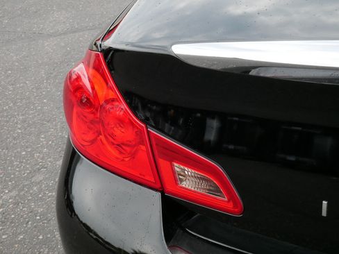 Used 2013 INFINITI G37 x Sedan w/ Premium Pkg AWD/4WD image 17