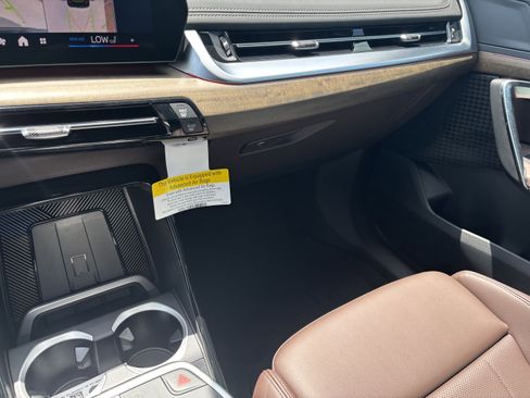 Certified 2025 BMW X1 xDrive28i w/ Technology Package image 17