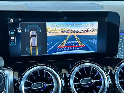 New 2025 Mercedes-Benz GLB 250 4MATIC image 20