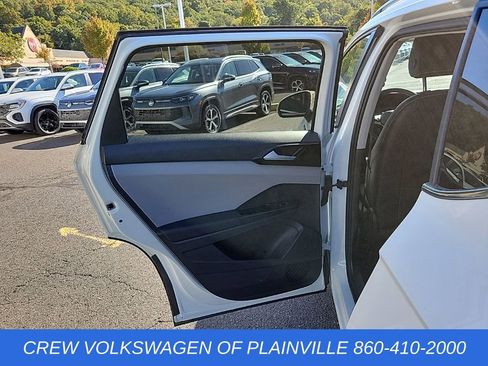 Certified 2023 Volkswagen Taos SE image 43