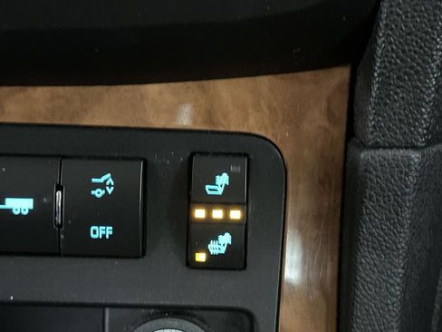 Used 2010 Buick Enclave CXL AWD/4WD image 39