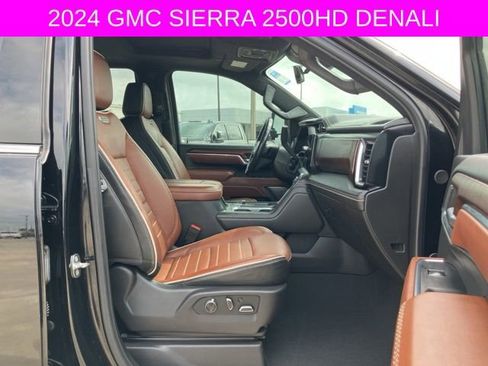 Used 2024 GMC Sierra 2500 Denali Ultimate AWD/4WD image 12
