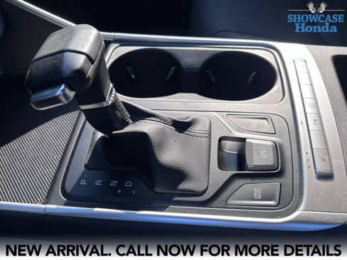 Used 2026 Kia Carnival FWD image 11