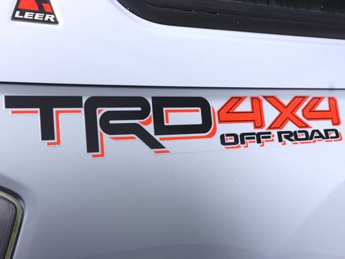 Used 2021 Toyota Tacoma TRD Off-Road image 34