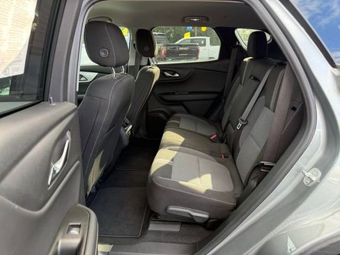 Used 2025 Chevrolet Blazer LT FWD image 17