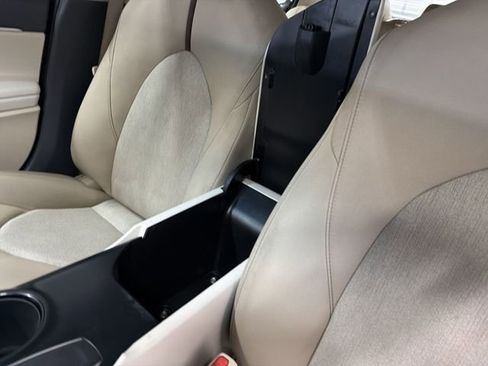 Used 2019 Toyota Camry LE FWD image 22