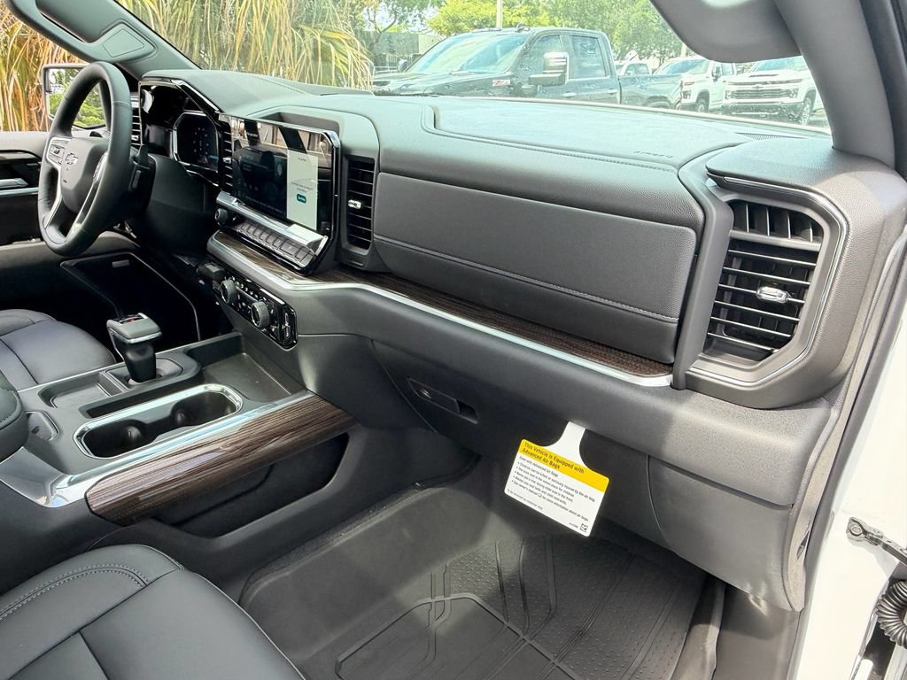 New 2026 Chevrolet Silverado 1500 RST w/ Redline Edition AWD/4WD image 10