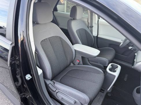 Used 2023 Hyundai Ioniq 5 SE w/ Cargo Package image 10