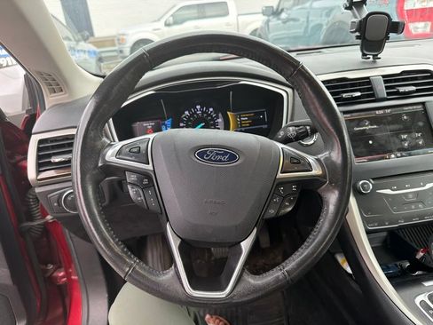 Used 2014 Ford Fusion SE w/ Equipment Group 502A FWD image 19