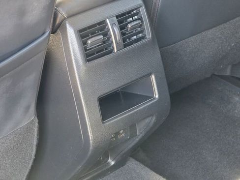 Used 2024 Mitsubishi Outlander SE image 17