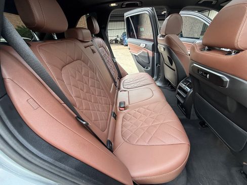 Used 2024 BMW X5 sDrive40i w/ M Sport Package RWD image 18