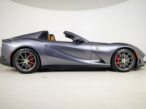 Used 2022 Ferrari 812 GTS RWD image 13