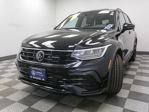 Certified 2024 Volkswagen Tiguan SE R-Line AWD/4WD image 5