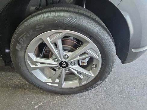 Used 2023 Hyundai Kona SEL AWD/4WD image 28