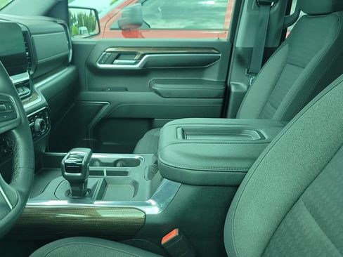Used 2022 Chevrolet Silverado 1500 RST AWD/4WD image 5