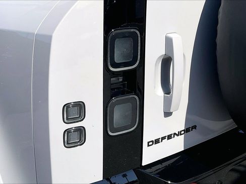 New 2026 Land Rover Defender 110 X AWD/4WD image 8