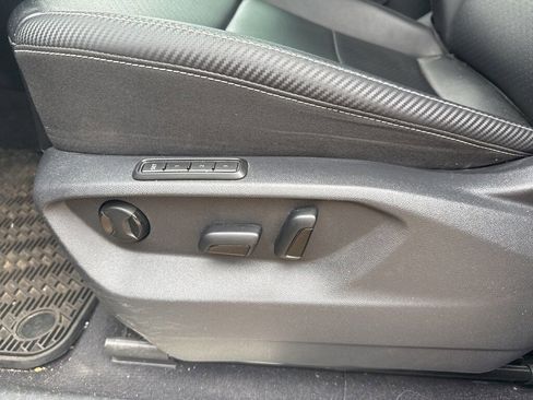 Used 2022 Volkswagen Atlas Cross Sport SEL image 7