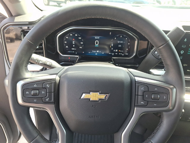 Used 2026 Chevrolet Silverado 1500 LT AWD/4WD image 4