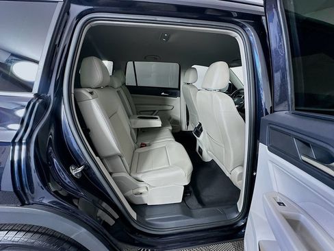 Used 2023 Volkswagen Atlas SE FWD image 28