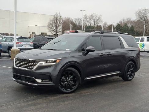 Used 2024 Kia Carnival SX Prestige image 2