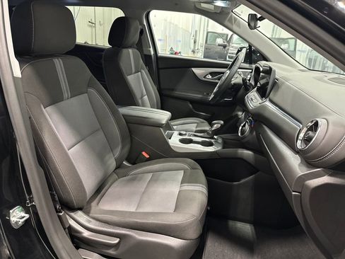 Used 2025 Chevrolet Blazer LT image 35