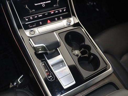 Used 2021 Audi Q8 Prestige w/ Prestige Package image 27