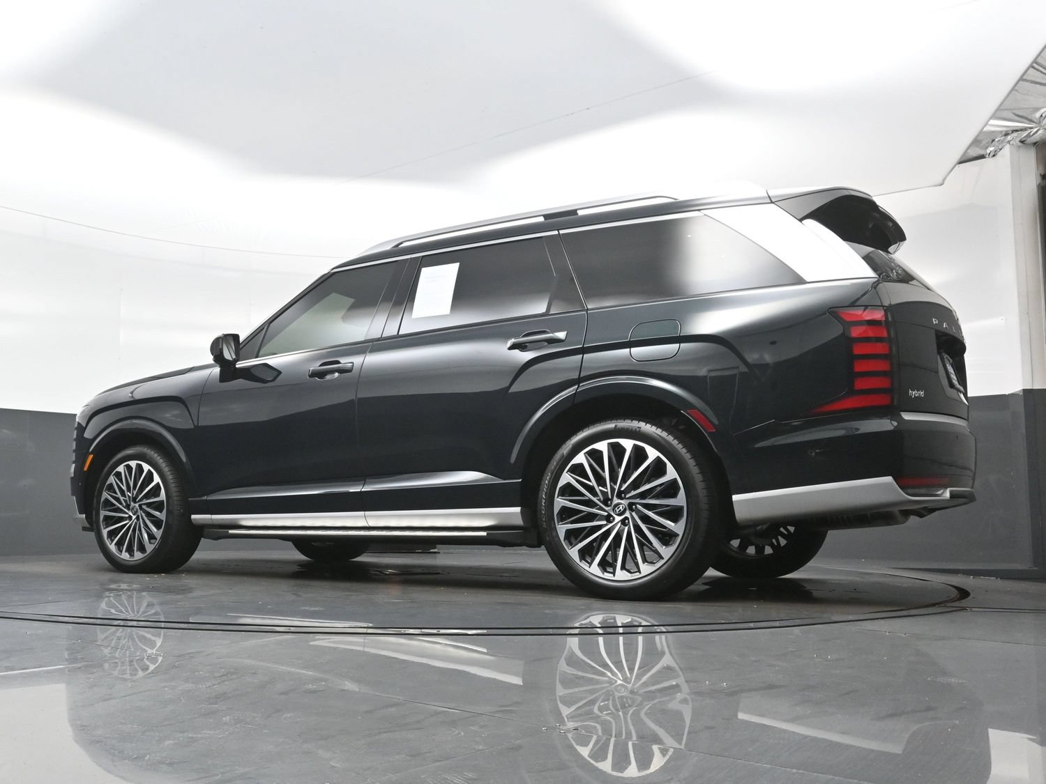 Certified 2026 Hyundai Palisade Calligraphy AWD/4WD image 30