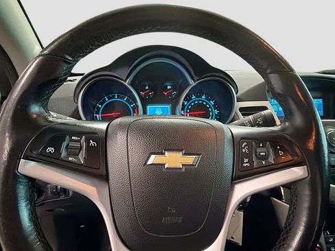 Used 2014 Chevrolet Cruze LT image 11