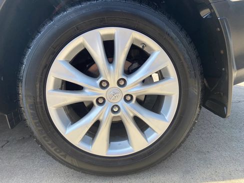 Used 2014 Toyota RAV4 Limited w/ Technology Package FWD image 25
