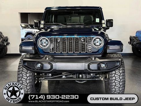 Used 2025 Jeep Gladiator Mojave AWD/4WD image 3