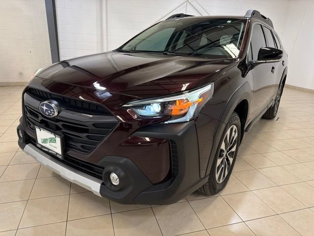 Used 2025 Subaru Outback Limited AWD/4WD image 2