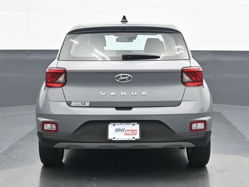 Used 2022 Hyundai Venue SE w/ Cargo Package image 5