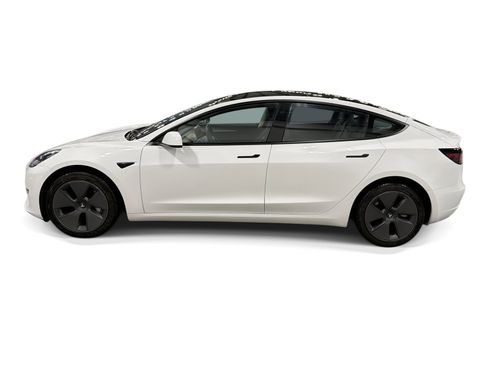 Certified 2023 Tesla Model 3 Standard Range RWD image 3